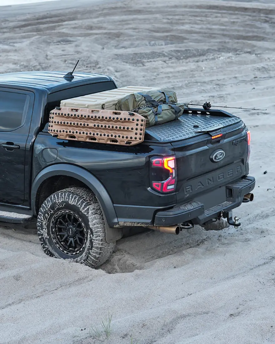 Utemaster-Load-Lid-Ute-Hard-Lid-on-a-Ford-Ranger-Raptor_Black__FocusFillWzg4MCwxMTAwLGZhbHNlLDBdwp